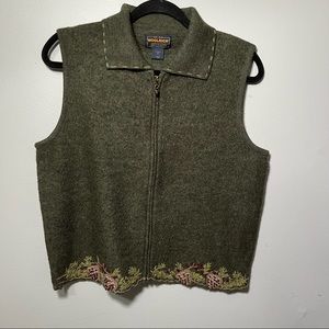 NWT Woolrich acorn embroidered 100% wool zip up sweater vest